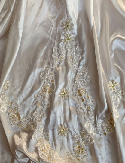 Soft cream hand-beaded one-shoulder vintage wedding dress P2863