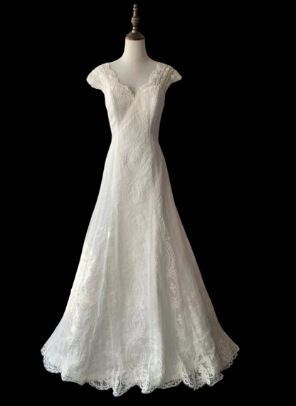 Vintage off-shoulder palace lace wedding dress P2867