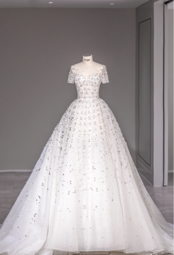 Round Neck Short Sleeve Backless A-Line Tulle Wedding Dress with Shiny Rhinestones P2868