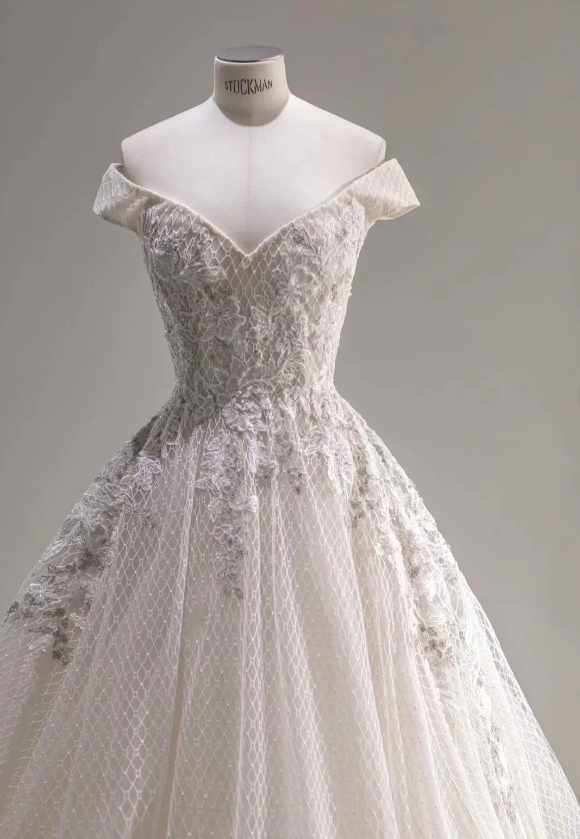 Vintage Lace Off-the-shoulder Chic Grid Floral A-line Wedding Dress P2873