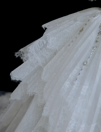 French Palace Lace Beaded Princess Floor-Length Wedding Dress P2884