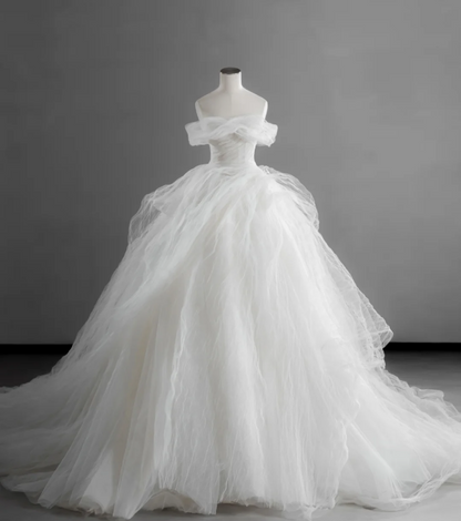 Flowing light satin white one-shoulder simple and elegant floor-length wedding dress P2895