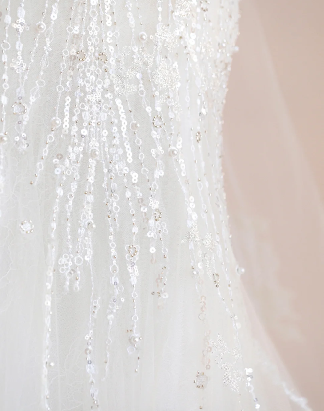 Elegant Temperament Strapless Mermaid Slim Fit Sequin Beaded White Wedding Dress P2897