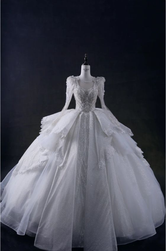 French court neckline V-neck long sleeves skirt cake layer beaded tulle wedding dress P2901