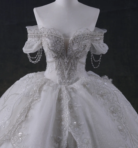 Fairy-like and elegant one-shoulder waist-hugging tulle beaded floor-length flowing wedding dress P2903