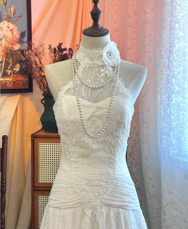 Vintage lace high collar off-shoulder waist white wedding dress P2908