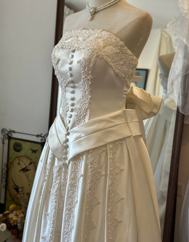 Vintage Strapless Heavy Beaded Cream Floor-Length Wedding Dress P2912