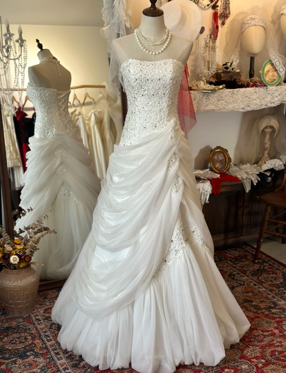 Vintage White Tube Top Embroidered Cloud Tulle Floor-Length Wedding Dress P2913