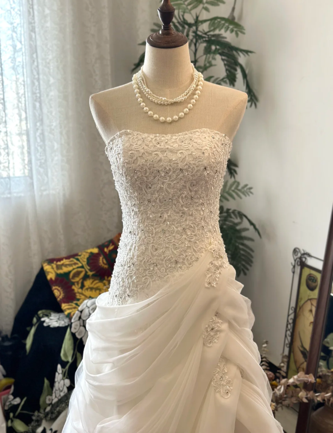 Vintage White Tube Top Embroidered Cloud Tulle Floor-Length Wedding Dress P2913