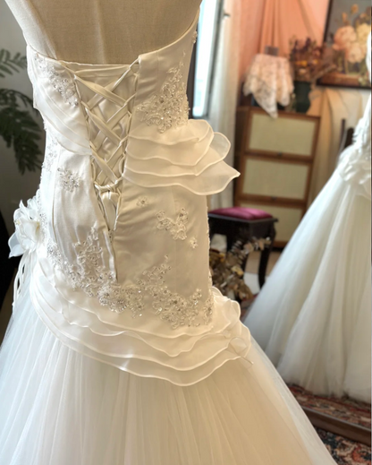 Simple and Elegant Beaded Strapless Satin Tulle Wedding Dress P2914