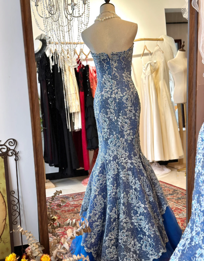 Vintage Sapphire Blue Bandeau Mermaid Wedding Dress with Lace on the Outside and Tulle on the Inside P2915