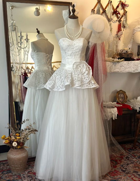Elegant sweetheart neckline lace and tulle patchwork waist-length A-line wedding dress P2916