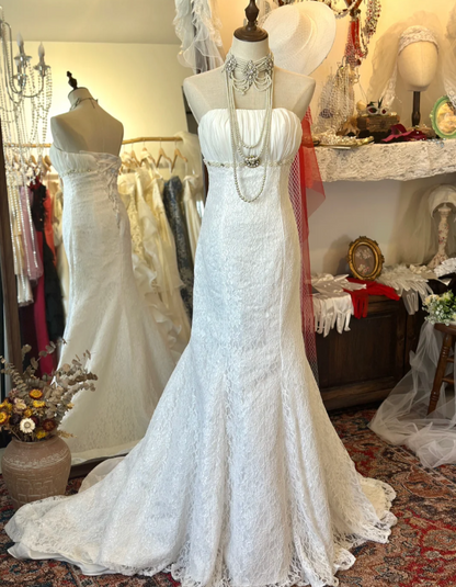 French Retro Strapless Lace Mermaid Wedding Dress P2917