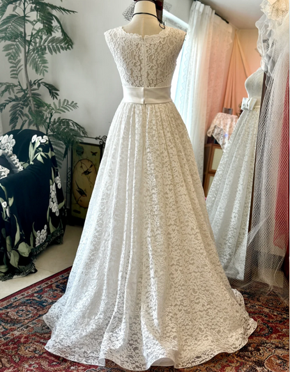 French lace round neck bow waist A-line elegant wedding dress P2919