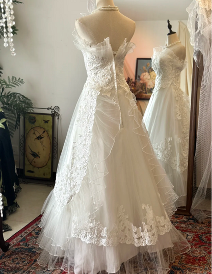 Vintage Tulle A-Line Wedding Dress with Patches P2920