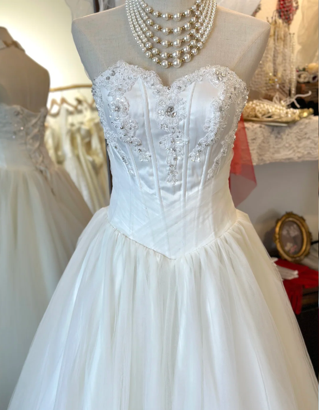 Elegant and simple sweetheart neckline satin tulle splicing back tie floor-length wedding dress P2921