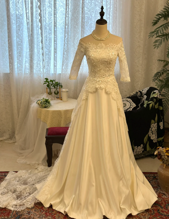 Retro Elegant One Shoulder Mid-Length Sleeve Lace Satin Wedding Dress with Train P2923