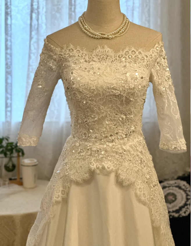 Retro Elegant One Shoulder Mid-Length Sleeve Lace Satin Wedding Dress with Train P2923