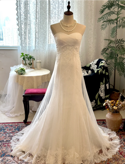 Elegant sweetheart neckline tulle lace trimmed wedding dress with bow back and small train P2924