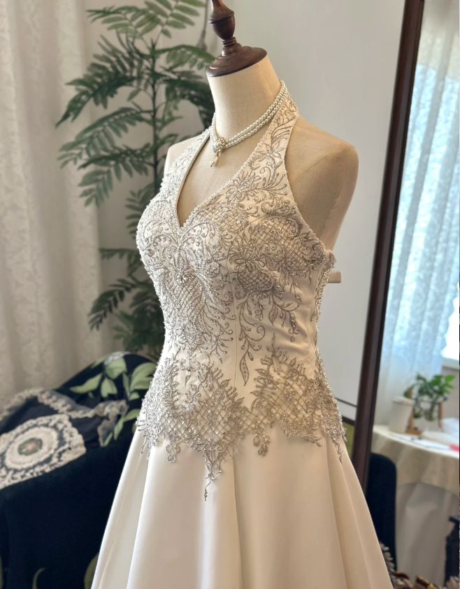 Vintage Halter Neck Silver Thread Beaded Satin Train Wedding Dress P2926
