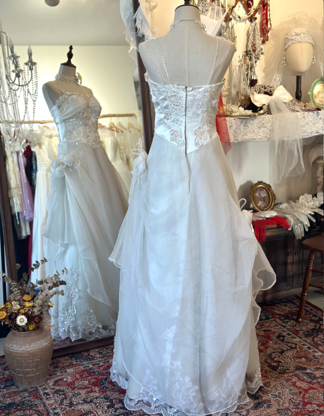 Elegant Camellia White Strap Sequined Floor-Length Wedding Dress P2930