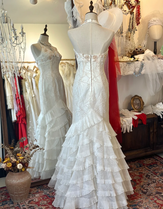 Elegant Mermaid Halter Neck Fitted Layered Tulle Floor-Length Wedding Dress P2938