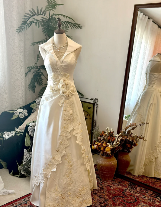 Vintage V-neck White Backless 3D Flower Beaded Embroidery Satin Floor-length Wedding Dress P2943