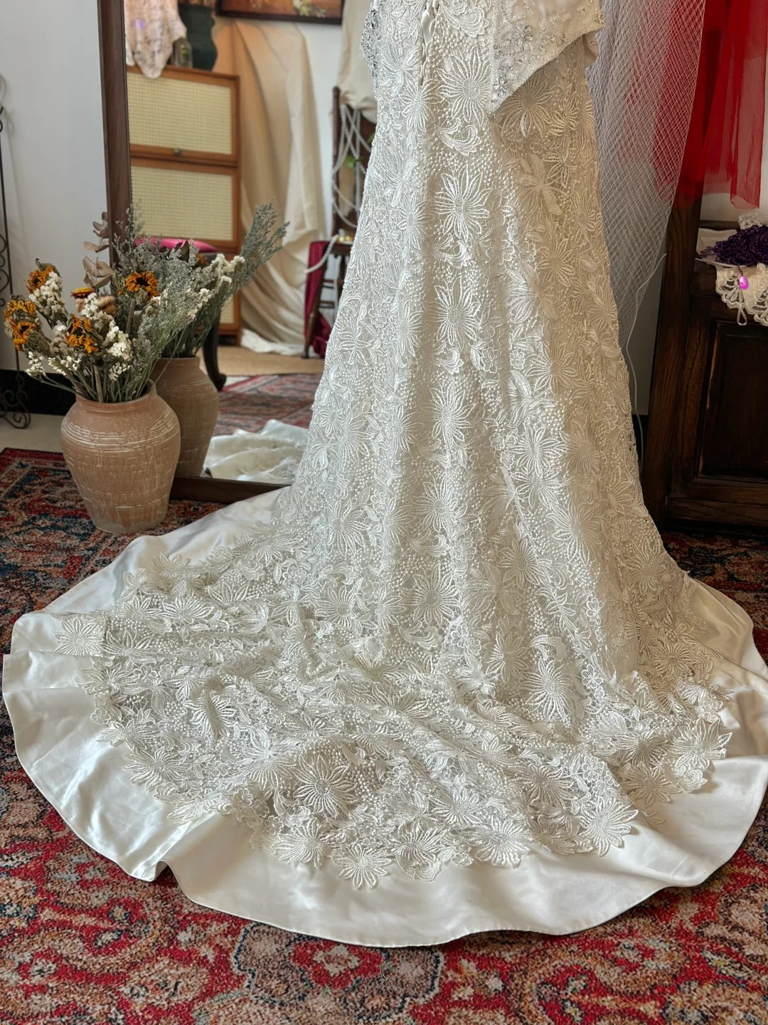 Vintage Heavy Beaded Large Lace Tube Top Wedding Dress with Train P2952