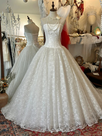 Vintage Strapless Rose Embroidery Wedding Dress with Train P2954
