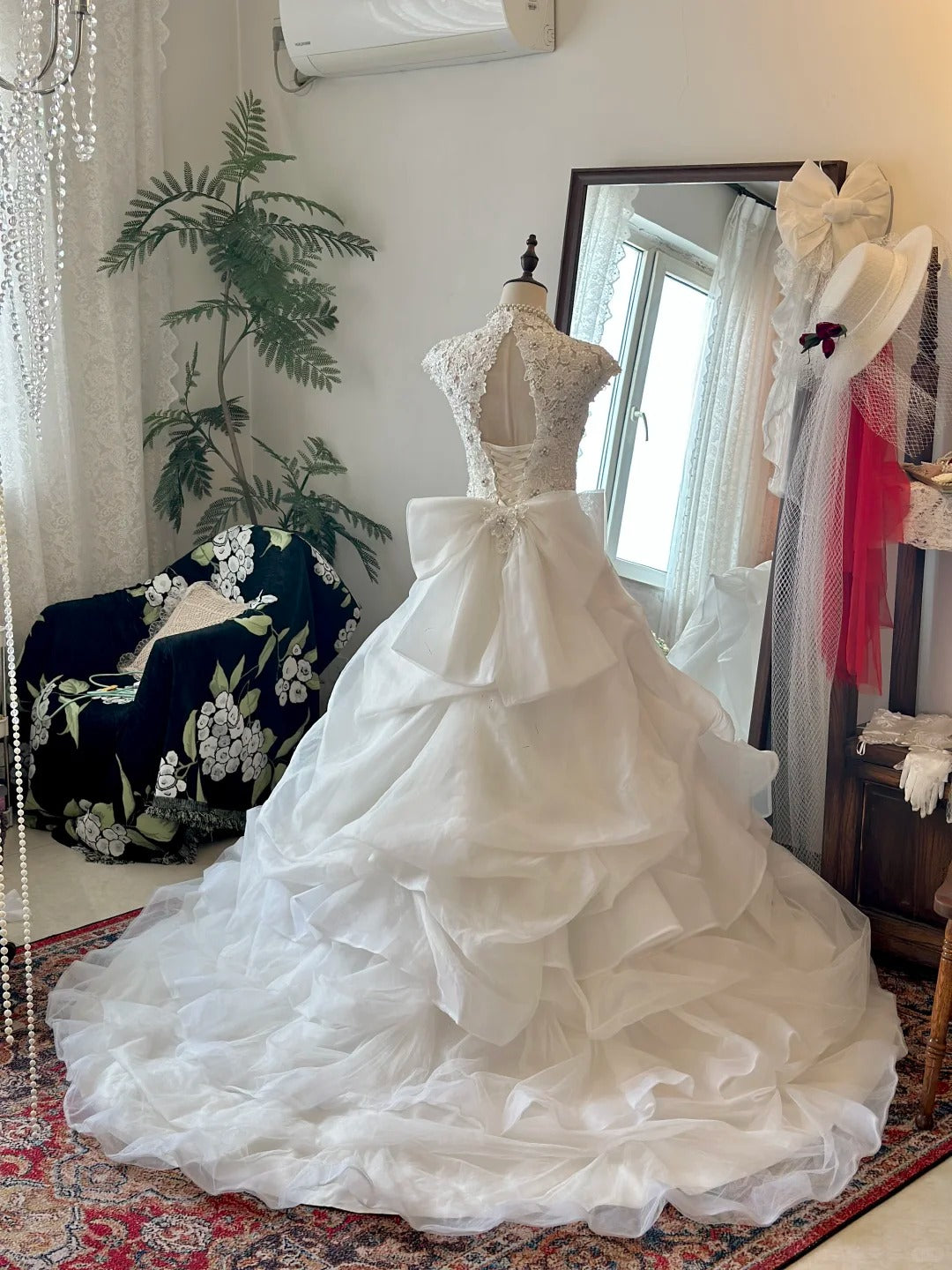 Retro Elegant Heavy Beaded Lace Tulle Splicing Shoulder-Wrap Trailing Wedding Dress P2955