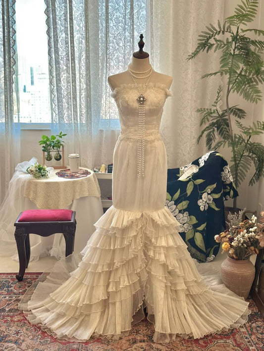 Retro Elegant Strapless Layered Tulle Mermaid Train Wedding Dress P2956