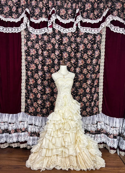 Vintage Ivory Sweetheart Neck Chiffon Lace Trim Wedding Dress P2958