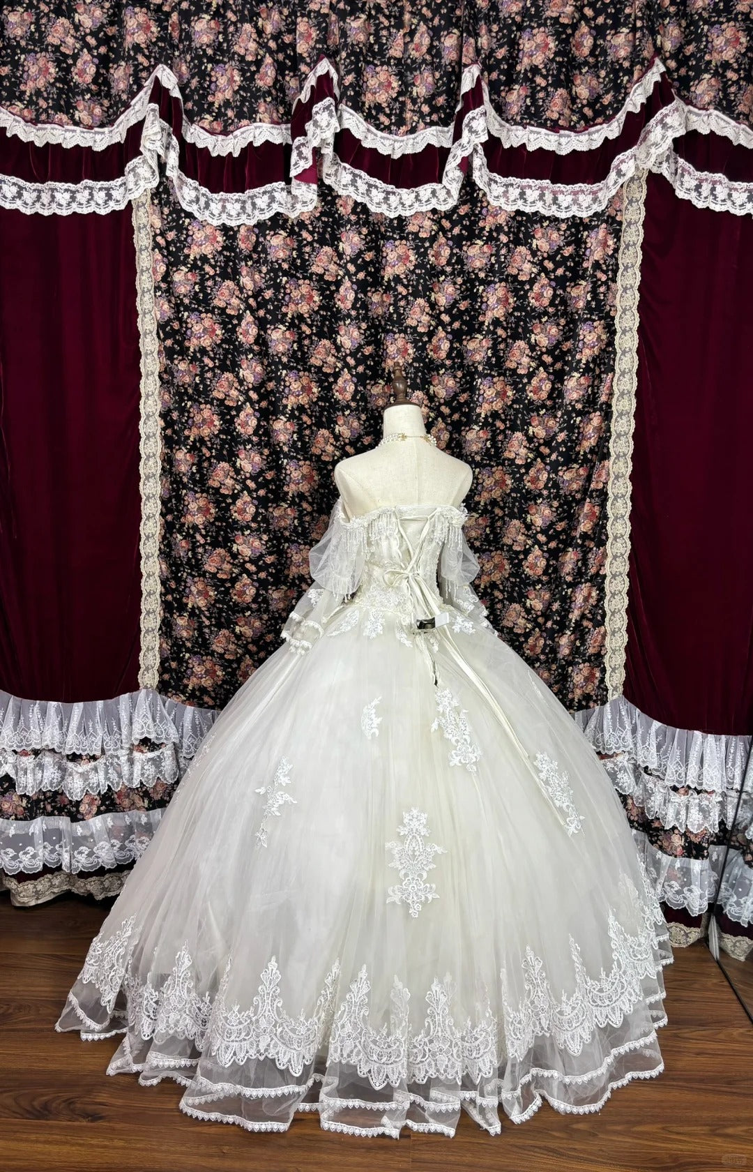 Flowing One Shoulder Fairy Sleeve Fishbone Mesh A-Line Floor-Length Wedding Dress P2962