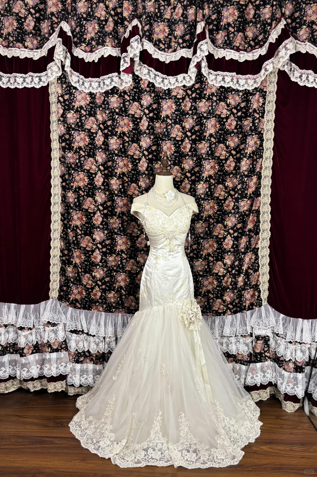 Vintage satin patchwork tulle embroidery and beading one-shoulder mermaid wedding dress P2964