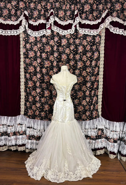 Vintage satin patchwork tulle embroidery and beading one-shoulder mermaid wedding dress P2964