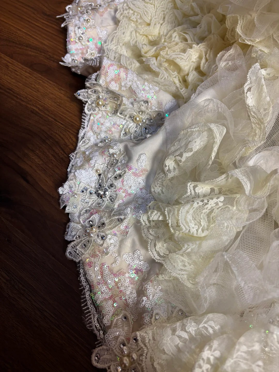 Retro light yellow tube top bow beaded lace princess trailing wedding dress P2969