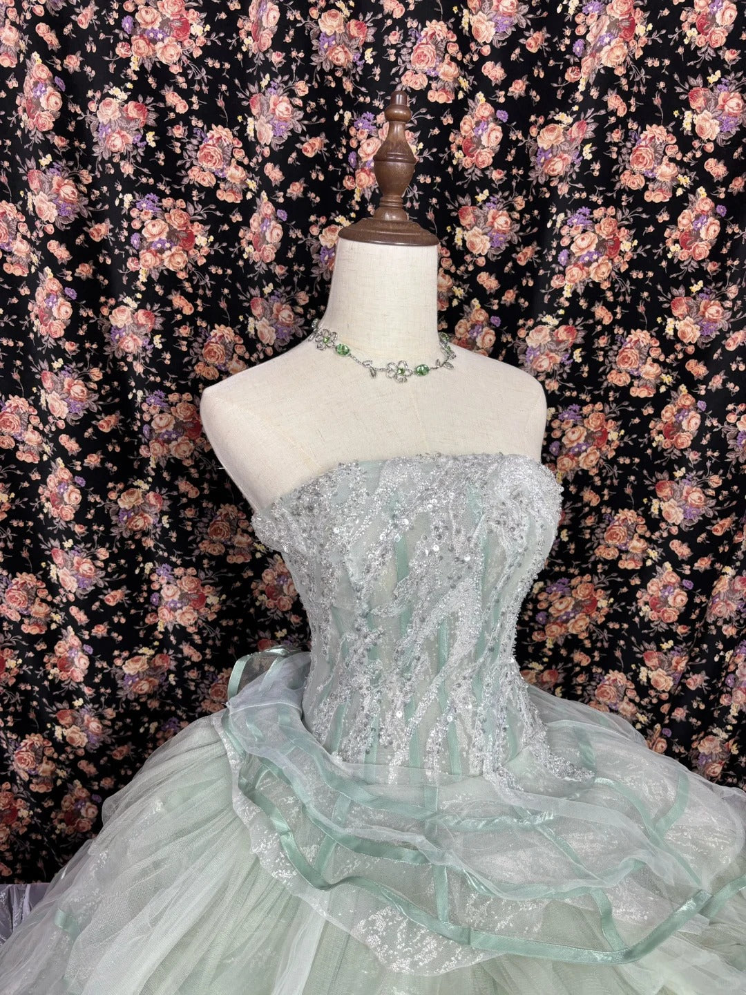 Flowy Light Green Bandeau Layered Tulle Wedding Dress P2978