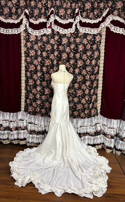 Elegant White Strapless Tassel Satin Ruffled Mermaid Wedding Dress P2982