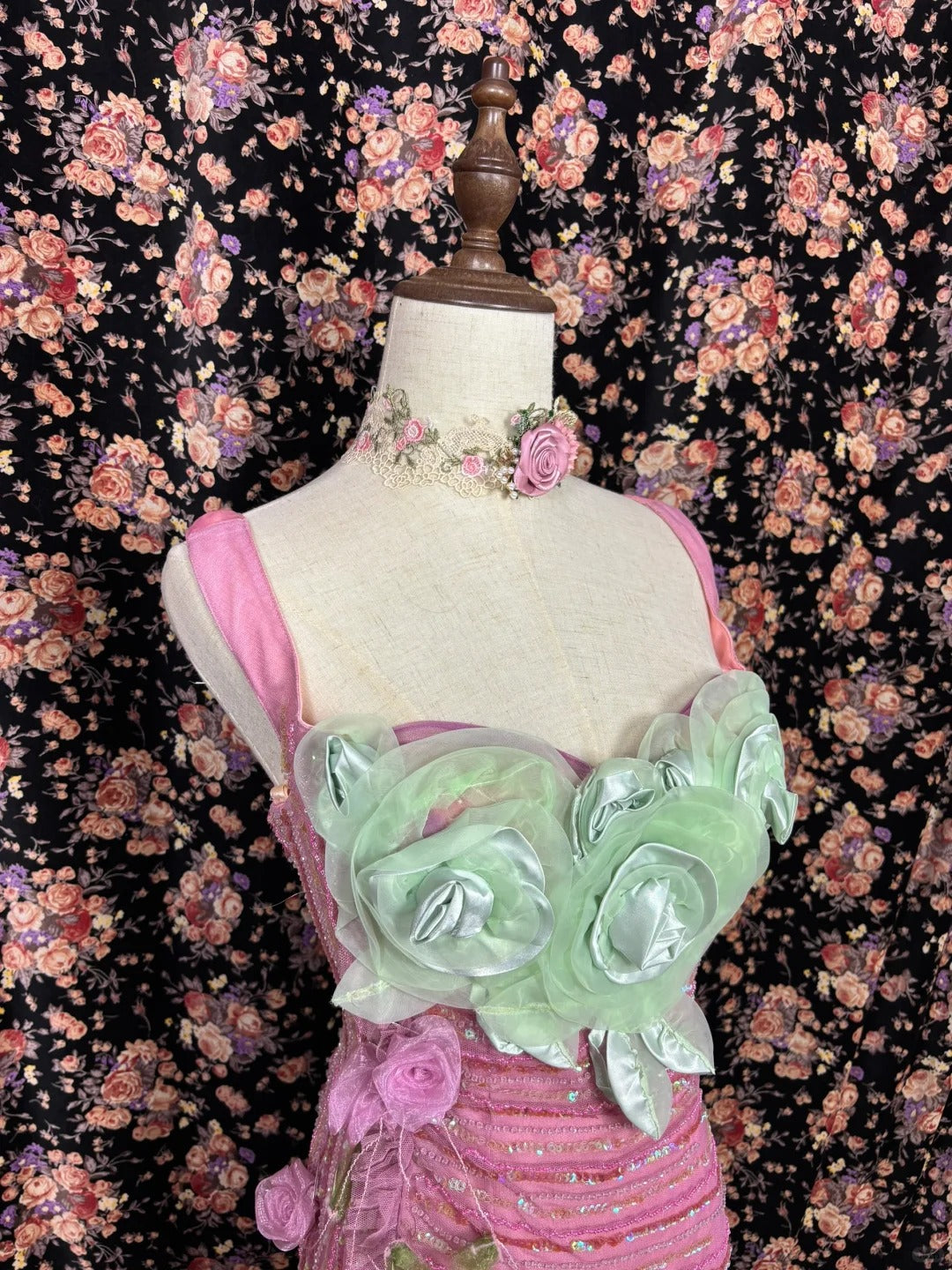 Vintage pink handmade large flower millet beads and sequined mermaid wedding dress P2984