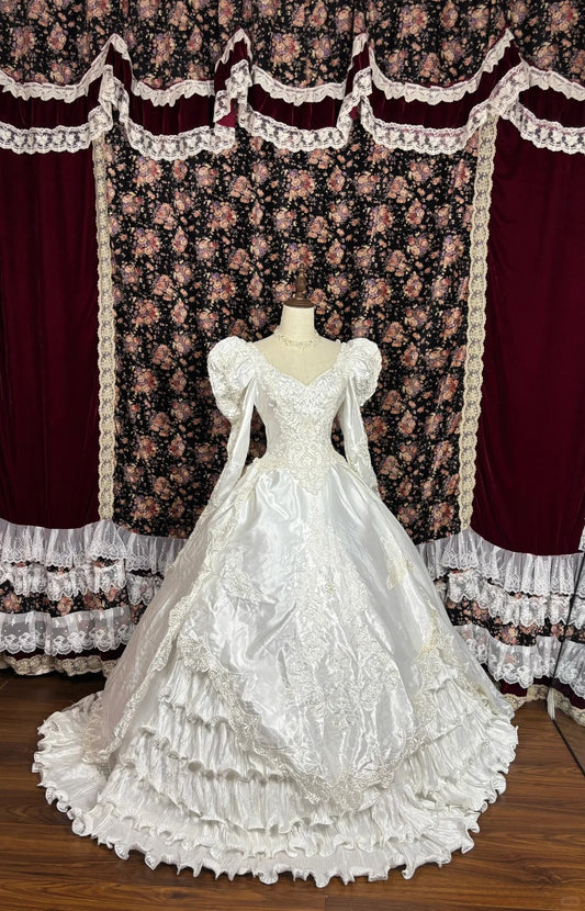 Vintage Leg of Mutton Sleeve V-Neck Pleated Ruffled Satin Floor-Length Wedding Dress P2992