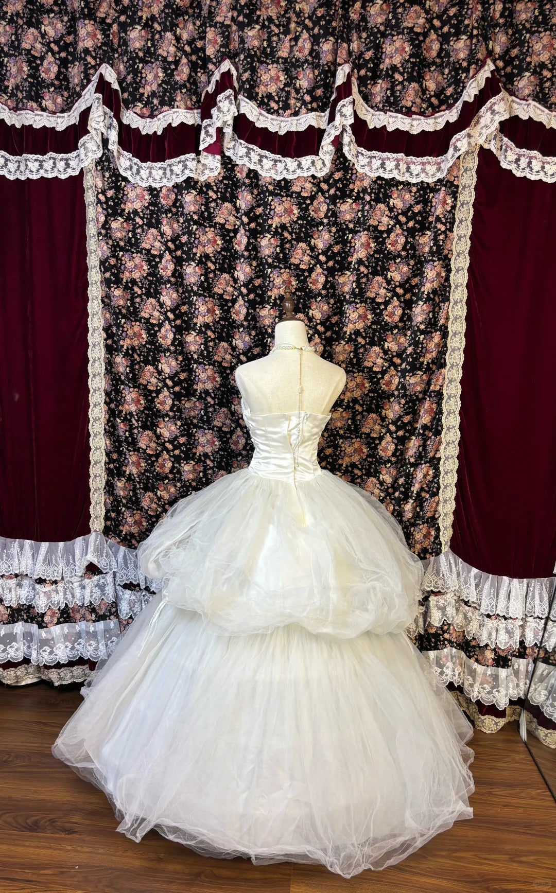 Princess Jellyfish Bud Oversized Rose Tulle Floor-Length Wedding Dress P2996