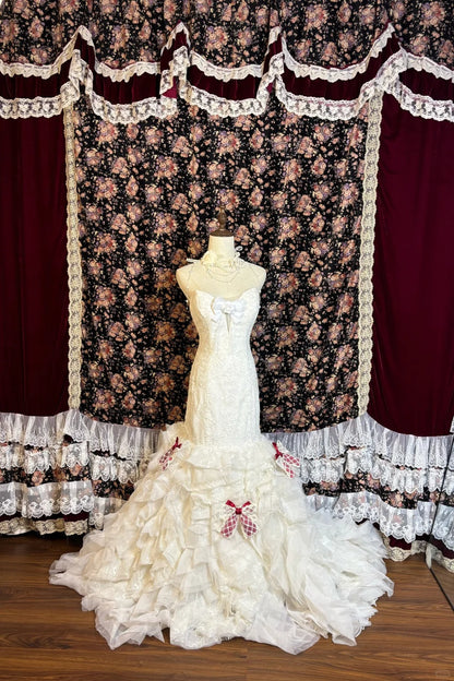 Sweetheart White Lace and Tulle Wedding Dress with Large Skirt P2997