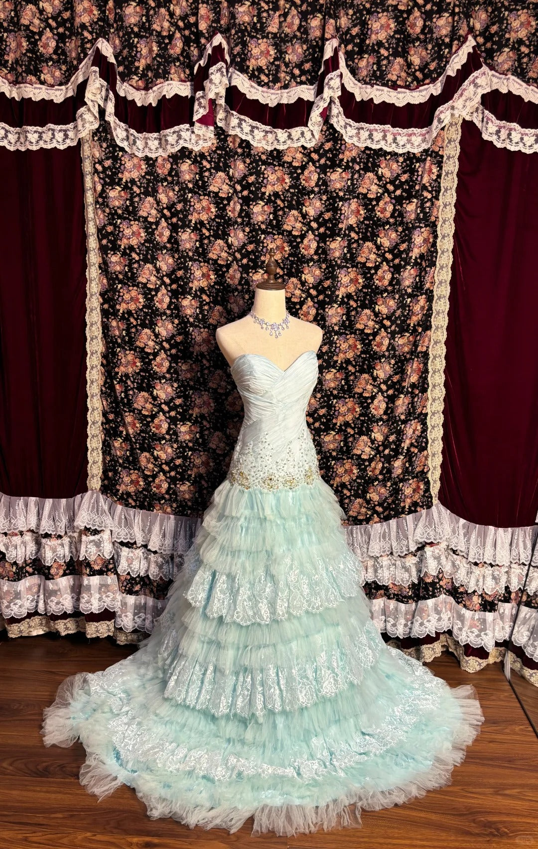 Elegant and gentle mint green heart-shaped collar beaded cake multi-layered tulle wedding dress P3002