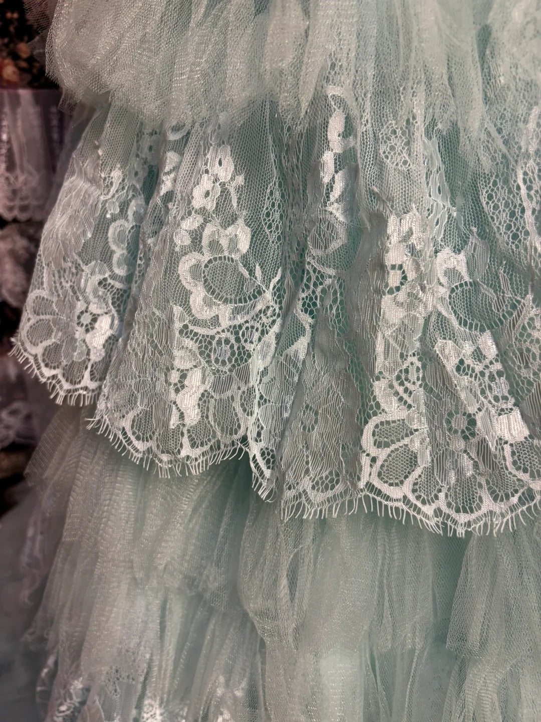 Elegant and gentle mint green heart-shaped collar beaded cake multi-layered tulle wedding dress P3002