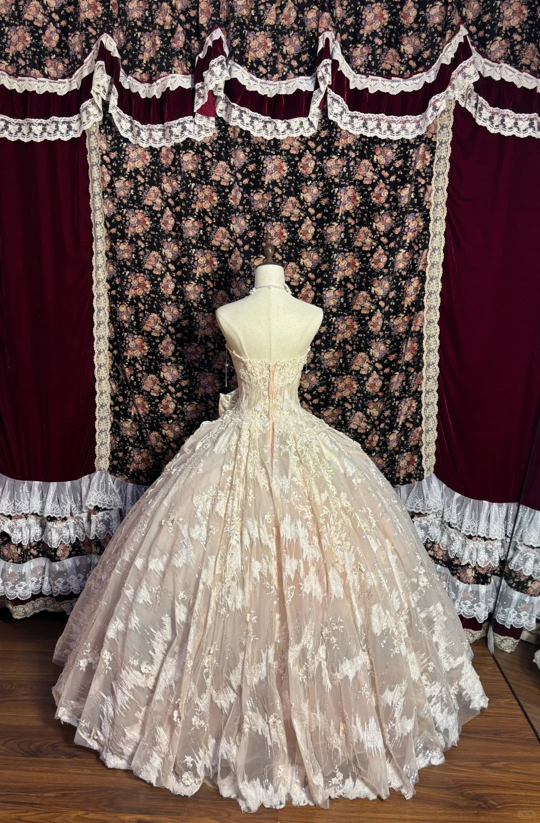 Sweet Pink Embroidered Lace 3D Flower Herringbone Princess Wedding Dress P3008