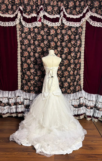 Elegant sweetheart neckline dark pattern beaded patchwork white mermaid wedding dress P3009