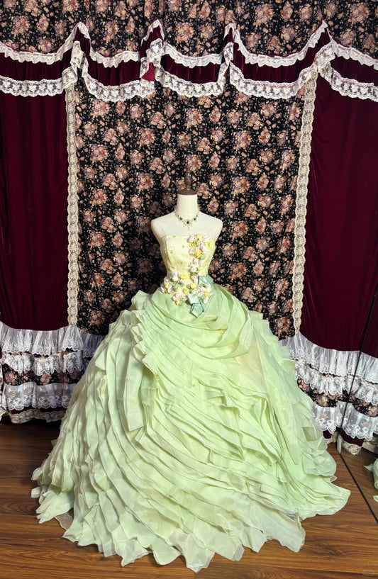 Gorgeous and fresh green three-dimensional flower layered skirt fluffy wedding dress P3014