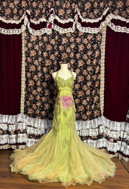 Forest Green Halter Neck Sequined Leaf Embroidery Large Skirt Mermaid Wedding Dress P3020