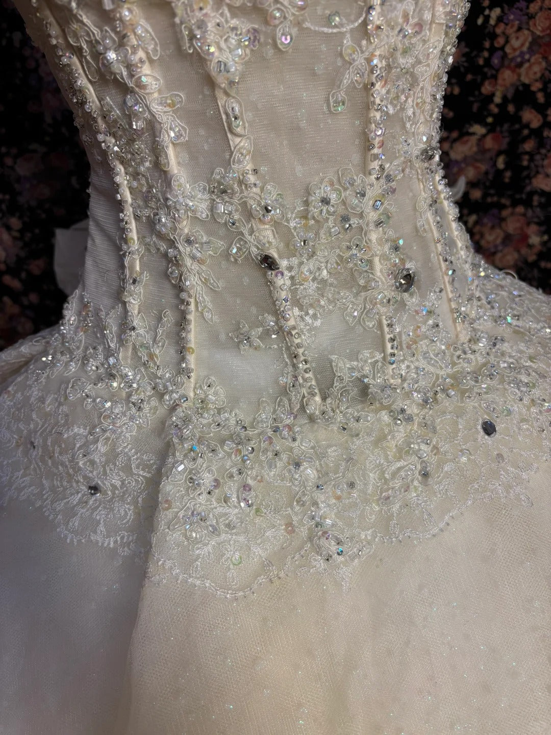 Princess Heavy V-neck Layered Lace Ivory White Back Tie Floor-length Wedding Dress P3026