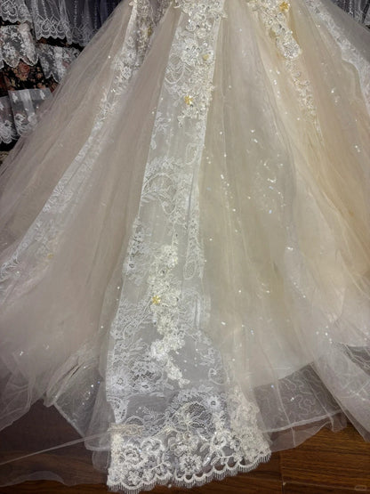 Elegant Sweetheart Neckline Herringbone Embroidery Floral Tulle Wedding Dress P3027